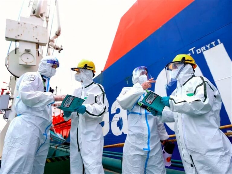 Política china «Cero COVID» frena la propagación del virus, pero hace temblar a la cadena de suministro